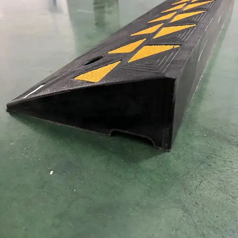 1000*250*90mm Traffic Easy Installation Flexible Street Vehicle Traffic Driveway Road Rubber Curb Ramps