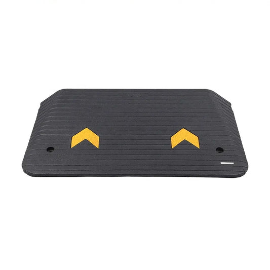 901x457x76mm New Arrive Roadway Noise Reduction Rubber Curb Ramp With Yellow Reflector