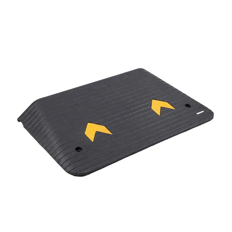 901x457x76mm New Arrive Roadway Noise Reduction Rubber Curb Ramp With Yellow Reflector